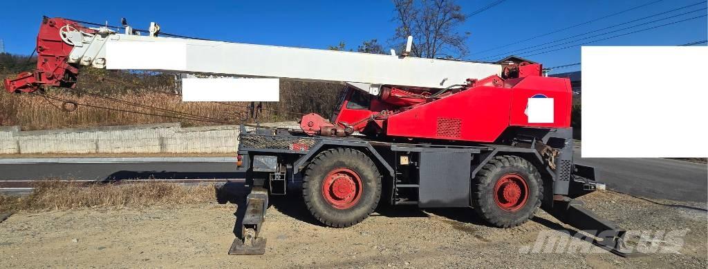 Tadano TR 250 M-4 ラフテレーンクレーン