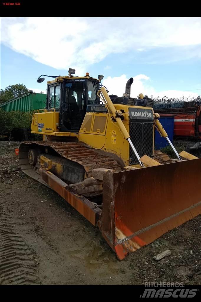 Komatsu D 65 PX-18 ブルドーザー