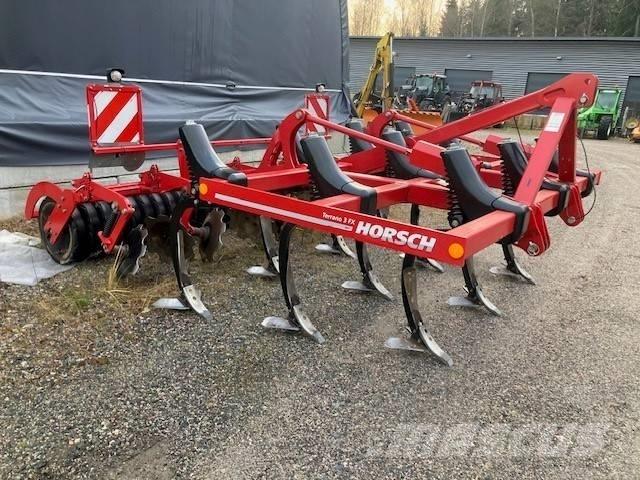 Horsch Terrano 3 FX カルチベーター