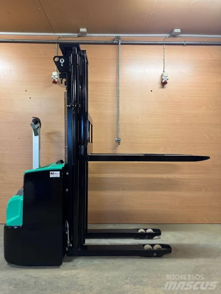 Mitsubishi SBP 12 N2 ウォーキンフォークリフト