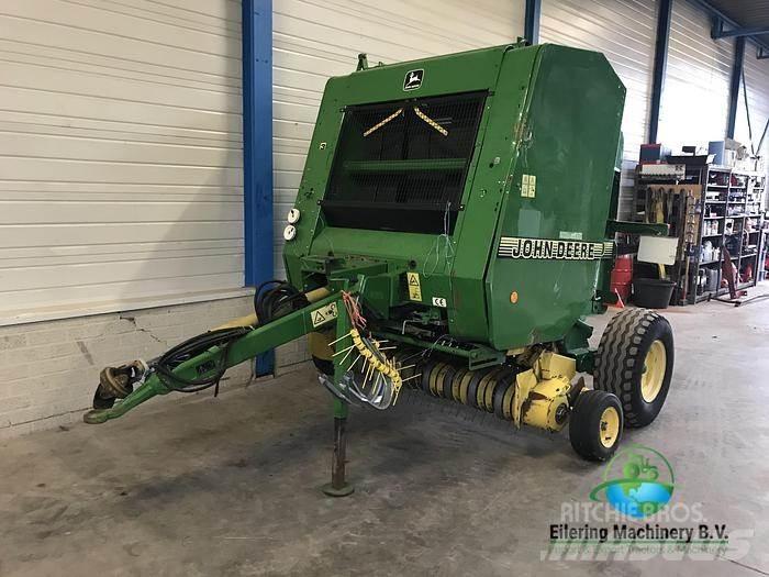 John Deere 570 フォレージハーベスター