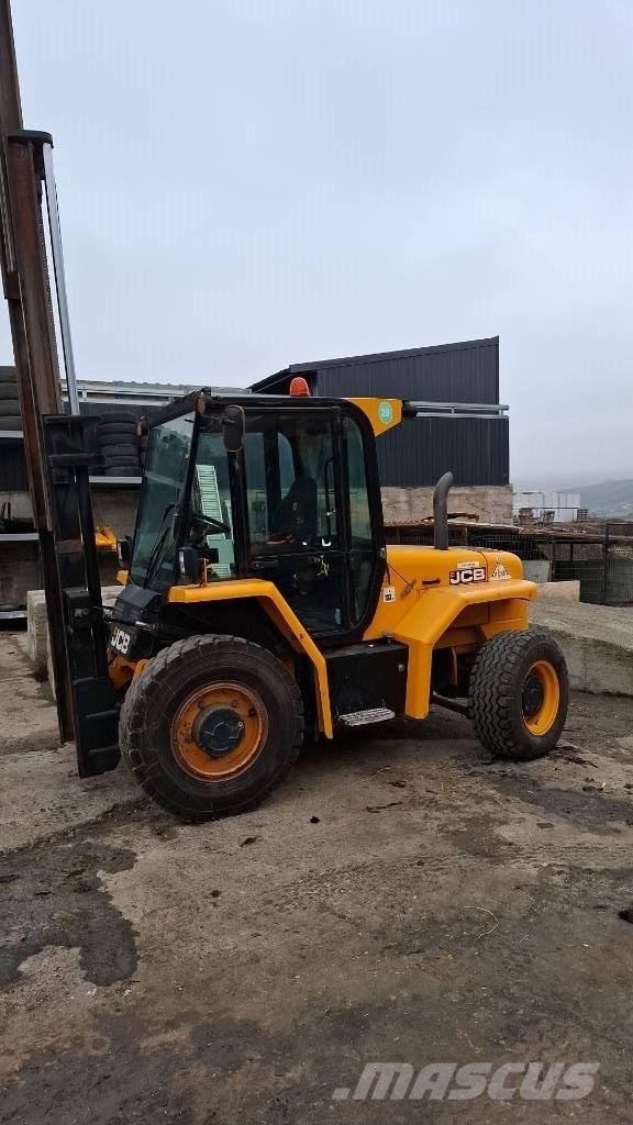 JCB 930 ラフターテレントラック