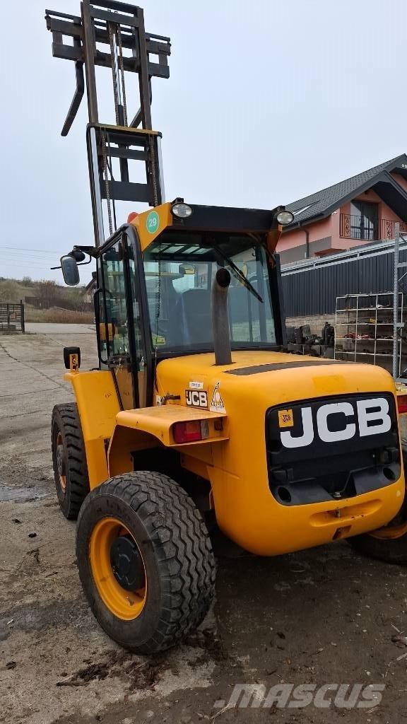 JCB 930 ラフターテレントラック