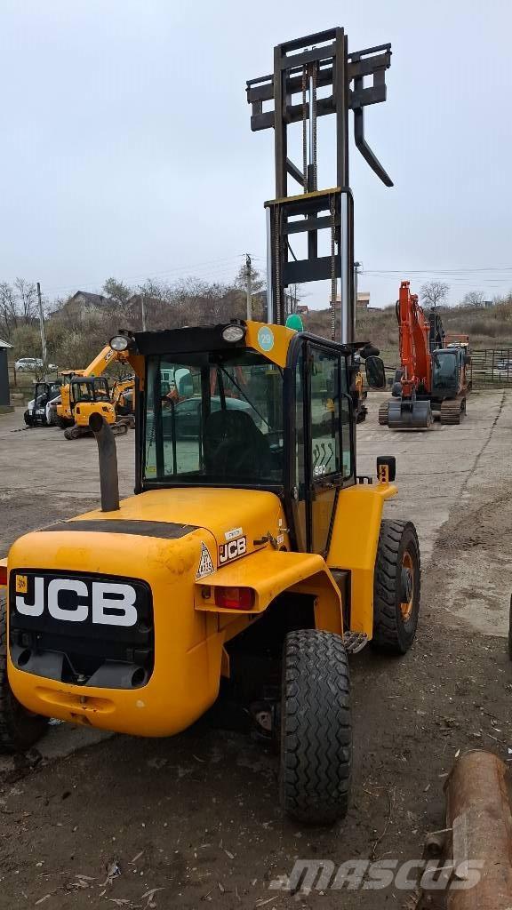 JCB 930 ラフターテレントラック