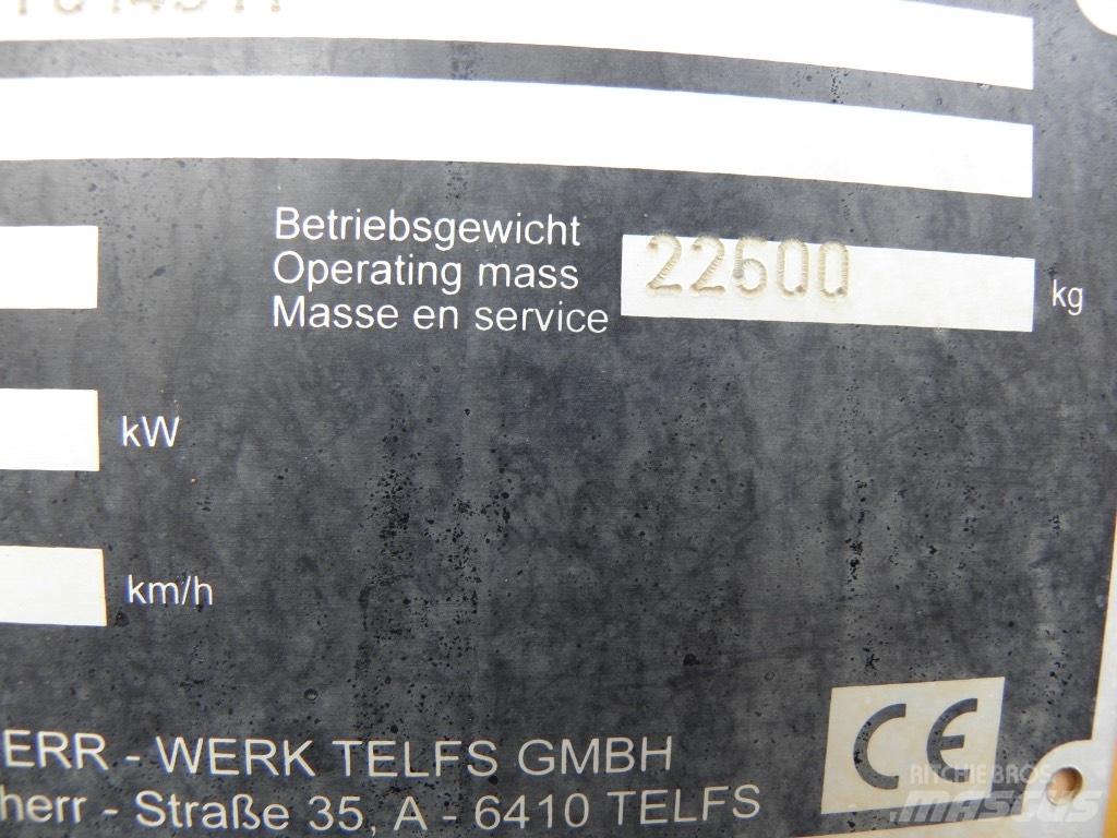 Liebherr PR 736 L GP ブルドーザー