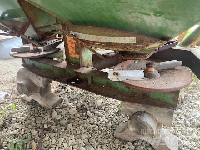 Amazone ZA-U 1500 ミネラル散布機