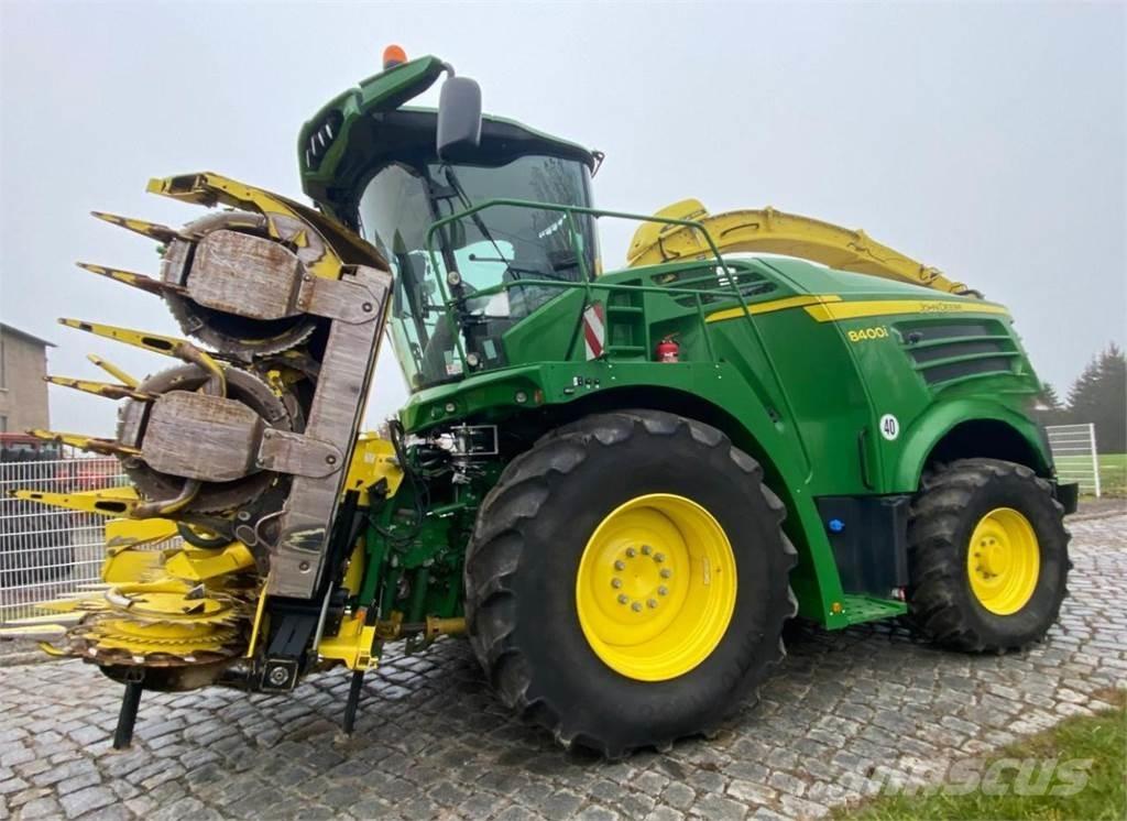 John Deere 8400i 自走式フォレージハーベスター
