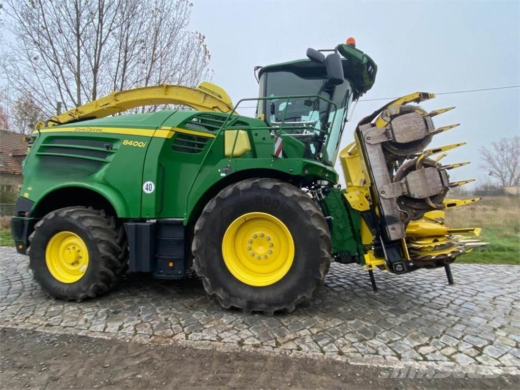 John Deere 8400i 自走式フォレージハーベスター