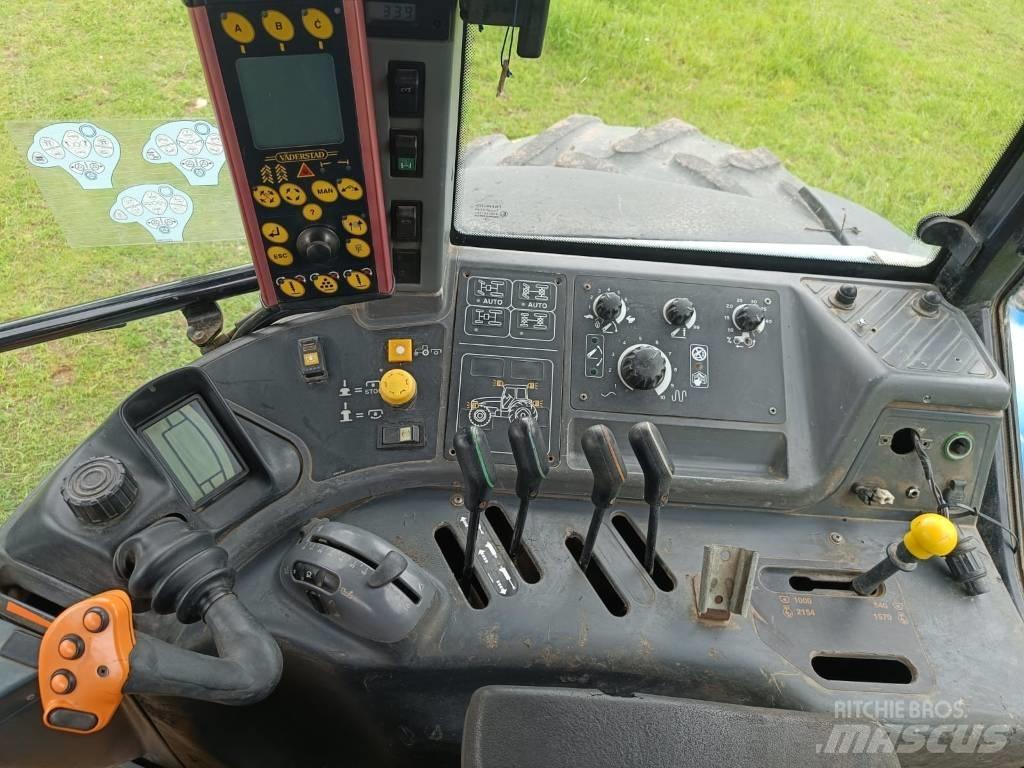 New Holland TM 190 トラクター