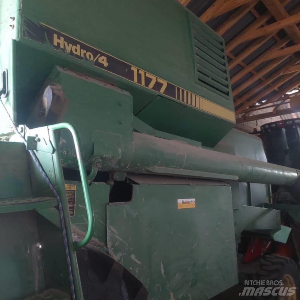 John Deere 1177 コンバイン