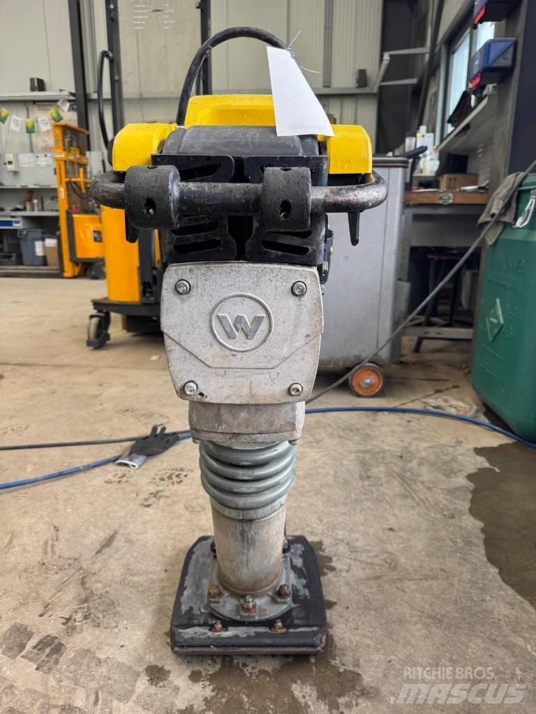 Wacker Neuson BS50-2 タンパ/転圧バイブレータ