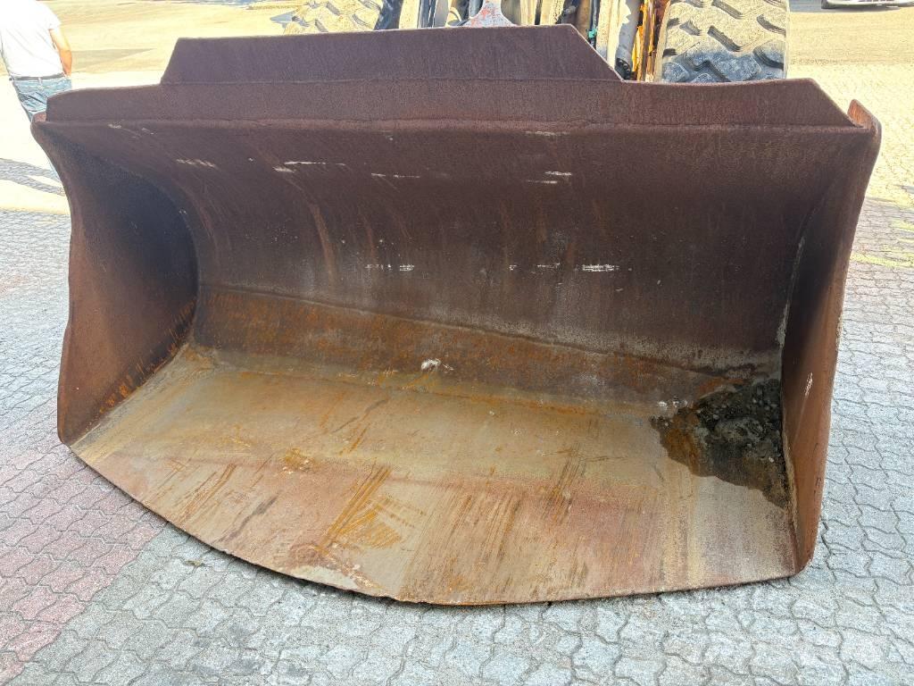 Volvo L110F ホイールローダー・タイヤショベル