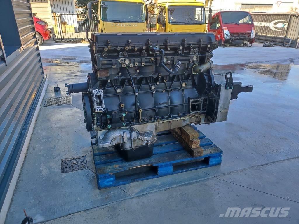 MAN D2676 エンジン