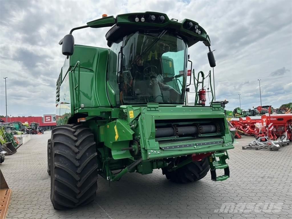 John Deere T 670 i コンバイン