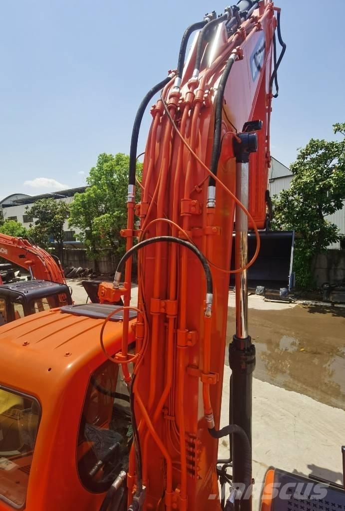 Doosan DX 225 LC 大型油圧ショベル12t以上（パワーショベル・ユンボ）