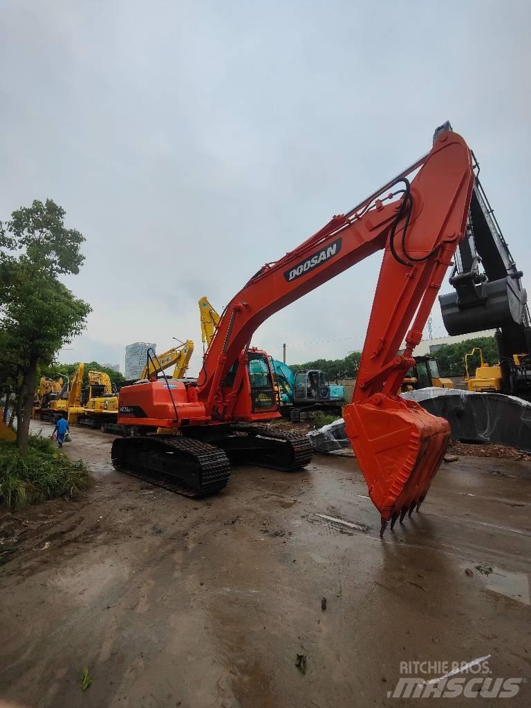 Doosan 220 LC-7 大型油圧ショベル12t以上（パワーショベル・ユンボ）