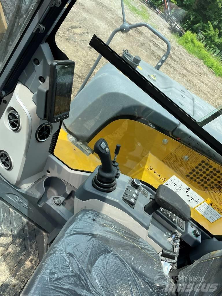 XCMG XE 80 U ミニ油圧ショベル 7t以下（ミニユンボ・ミニディガー）