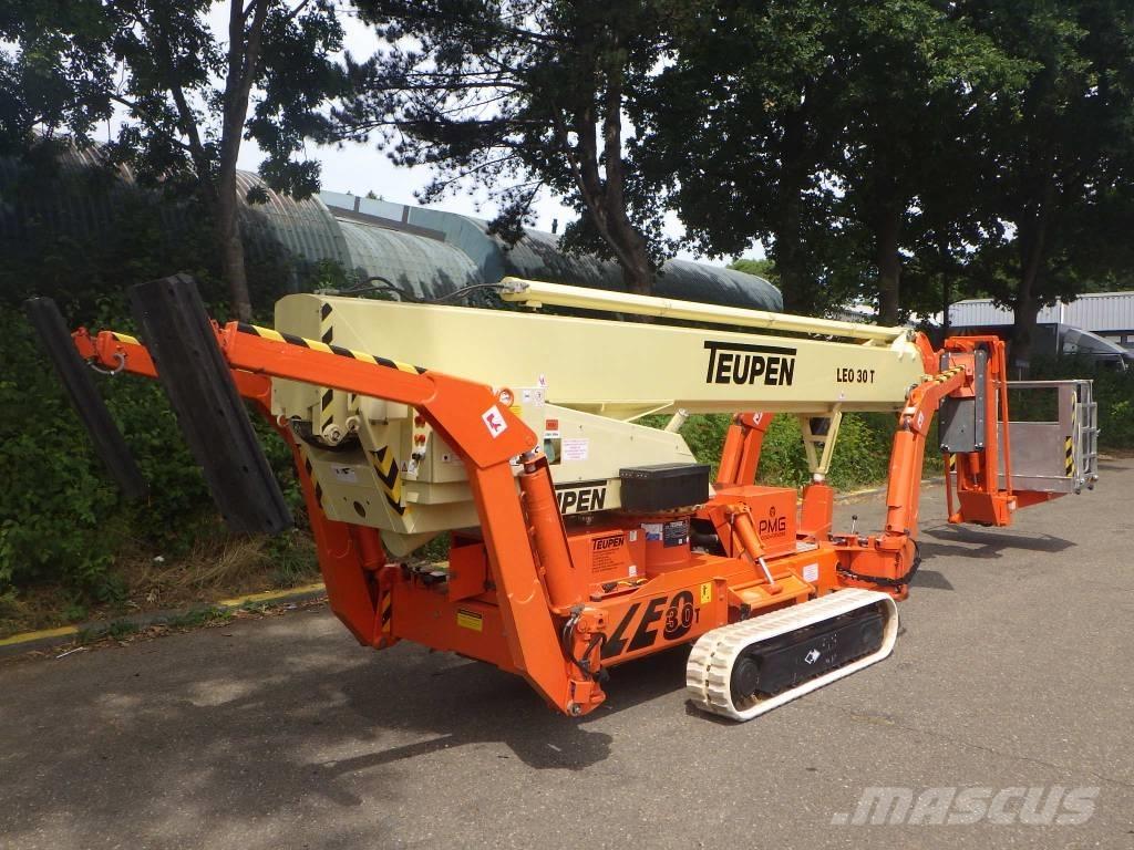 Teupen LEO30T ブームリフト　屈伸型