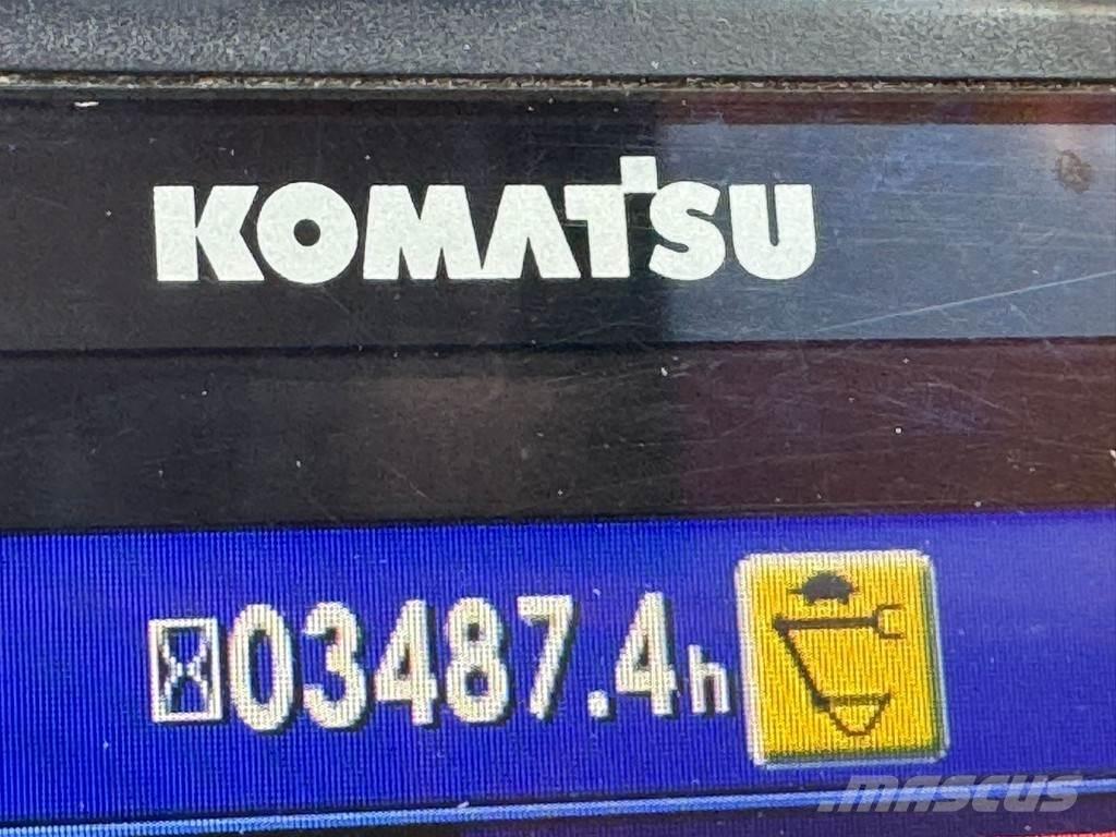 Komatsu PW180-11 ホイール式油圧ショベル（パワーショベル・ユンボ・バックホー）