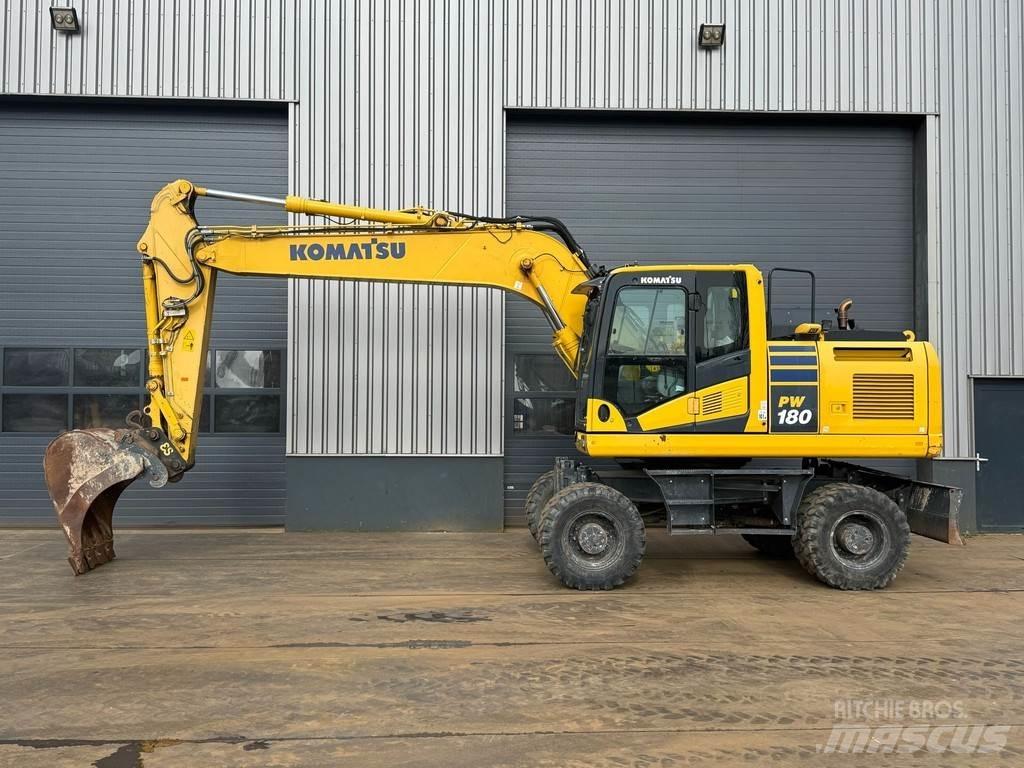 Komatsu PW180-11 ホイール式油圧ショベル（パワーショベル・ユンボ・バックホー）