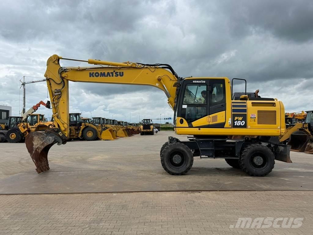 Komatsu PW180-11 ホイール式油圧ショベル（パワーショベル・ユンボ・バックホー）