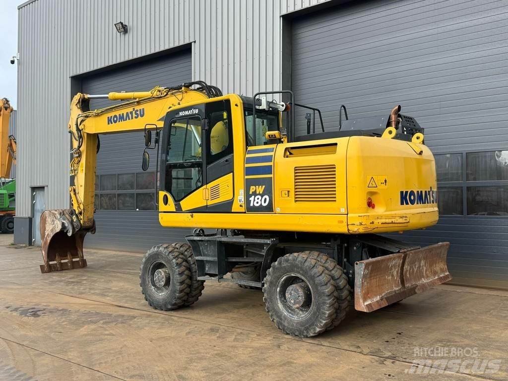 Komatsu PW180-11 ホイール式油圧ショベル（パワーショベル・ユンボ・バックホー）
