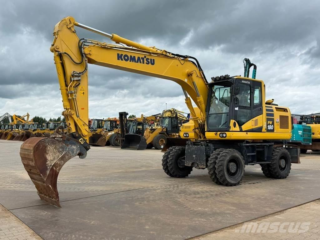 Komatsu PW180-11 ホイール式油圧ショベル（パワーショベル・ユンボ・バックホー）