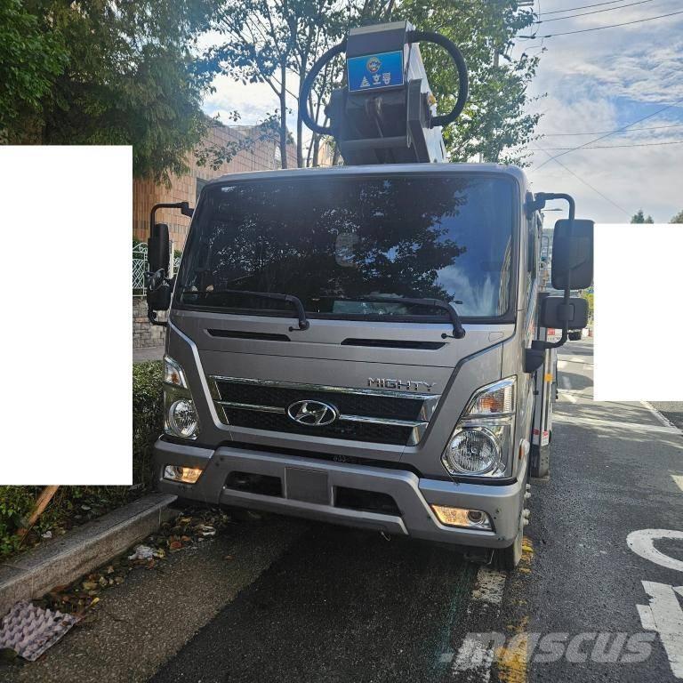 Horyong SKY320 トラック高所作業車