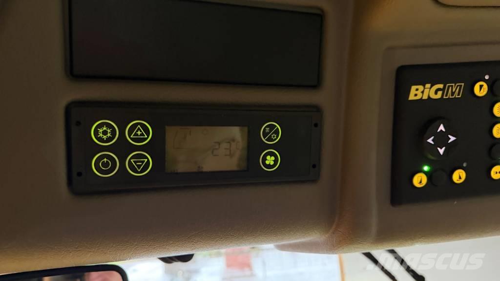 Krone Big M 450 芝刈り機