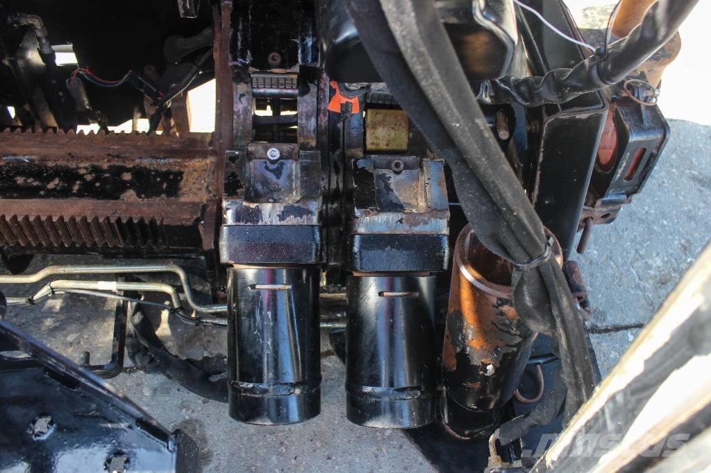 Ditch Witch JT20 水平掘削リグ