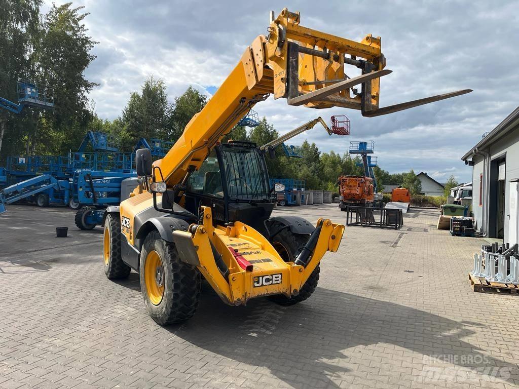JCB 540-140 テレスコーピックハンドラー