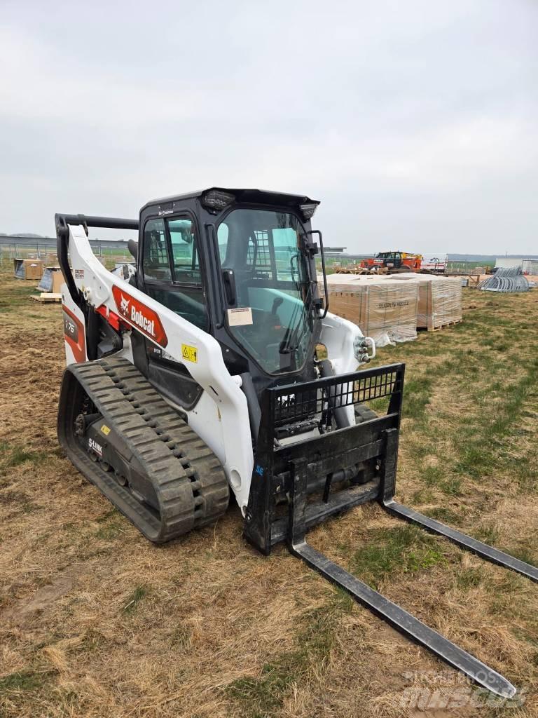 Bobcat T 76 スキッドステアローダー