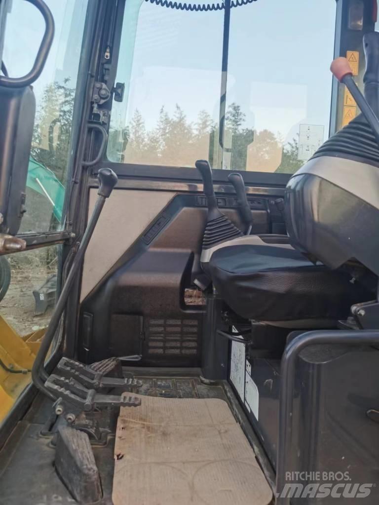 Komatsu PC 56 ミニ油圧ショベル 7t以下（ミニユンボ・ミニディガー）