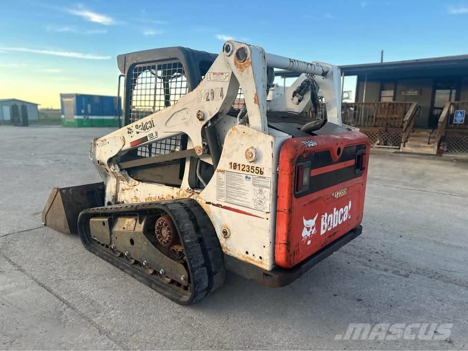 Bobcat T 590 スキッドステアローダー
