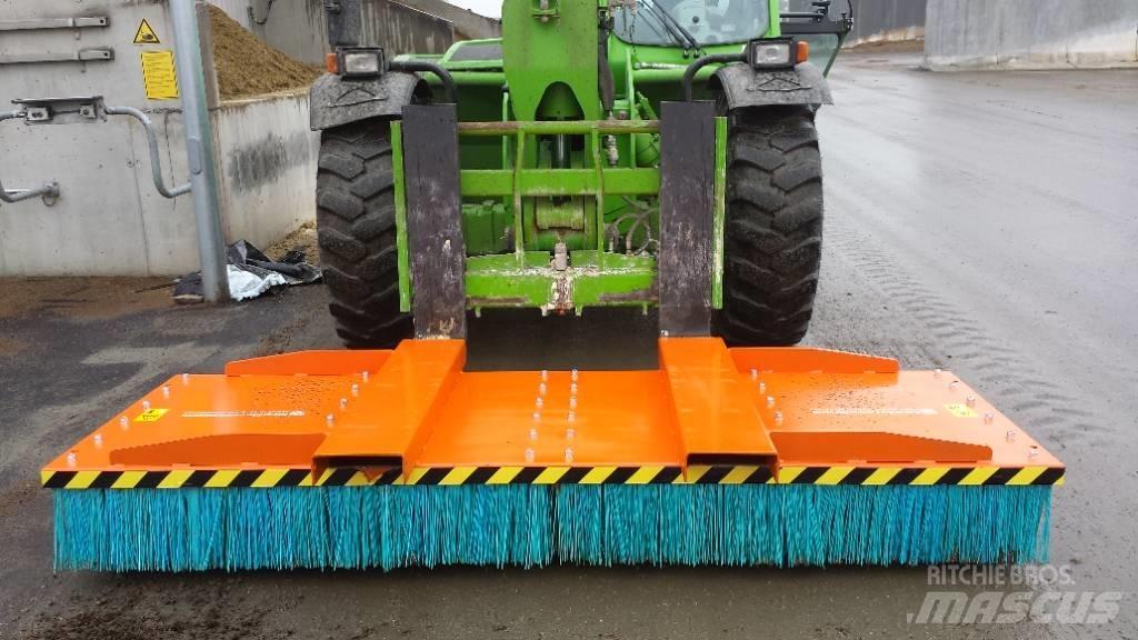 M3 Broom Sweeper SI 路面清掃機