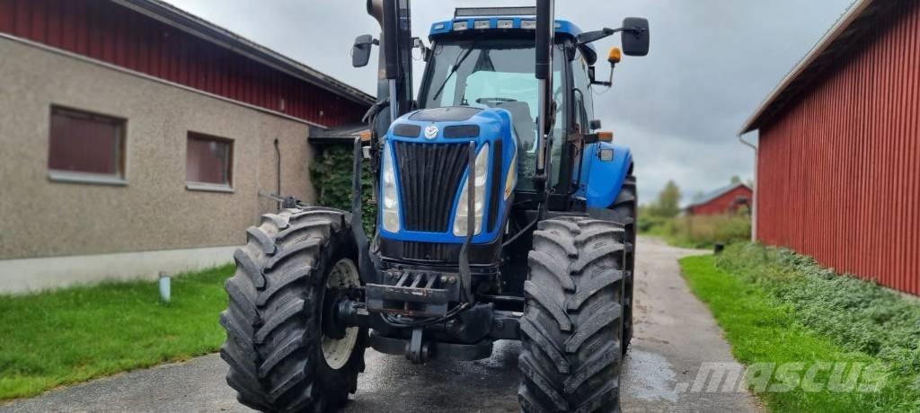 New Holland T 8040 トラクター