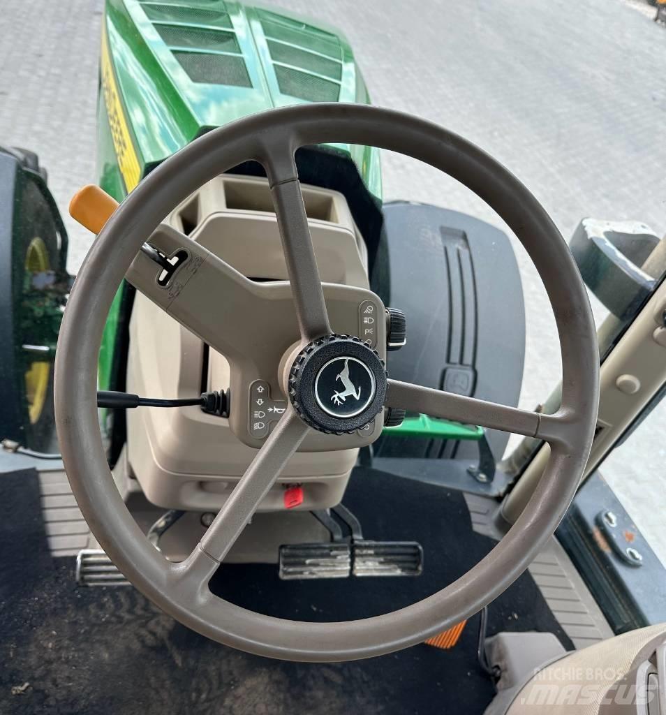 John Deere 7230 R トラクター