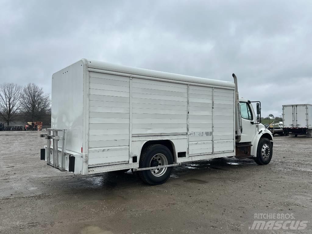 Freightliner M2 飲料運送車両