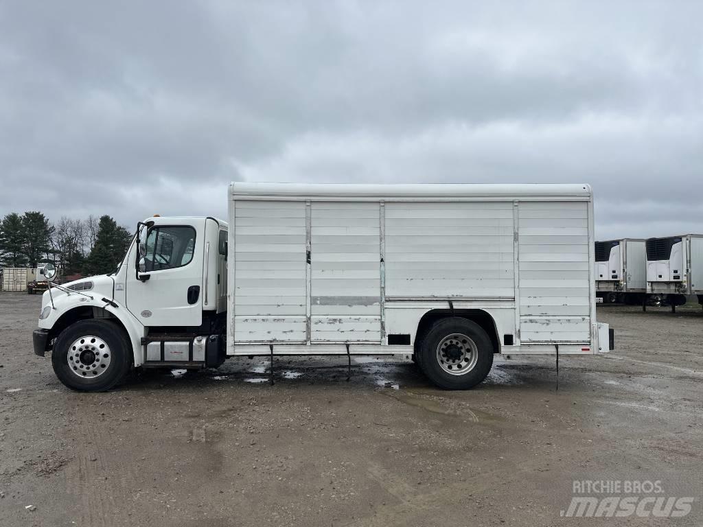 Freightliner M2 飲料運送車両