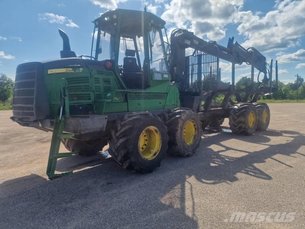 John Deere 1110G フォワーダー