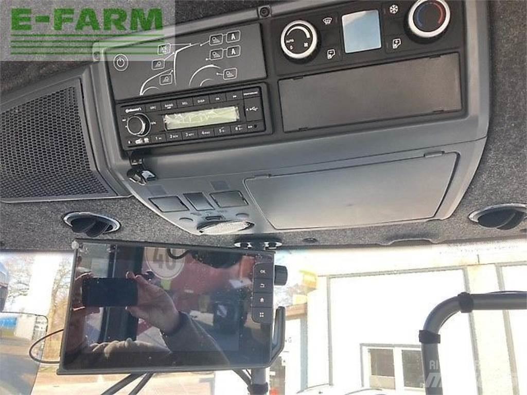 Valtra t215a トラクター