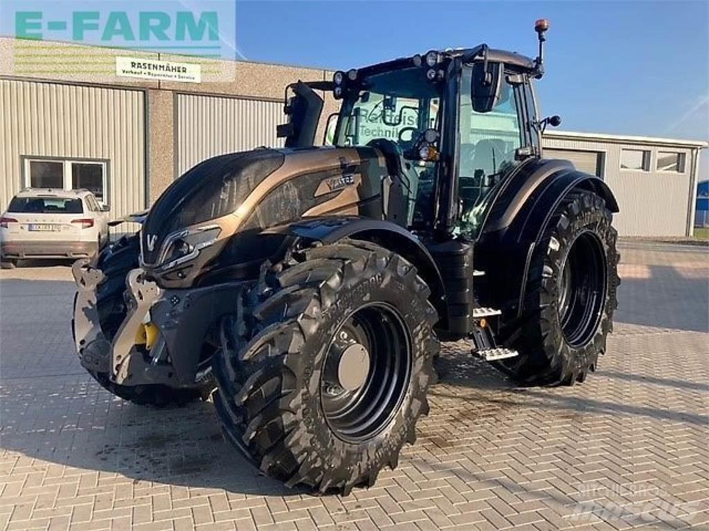 Valtra t215a トラクター