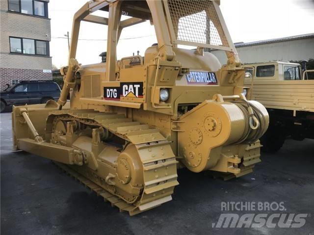 CAT D 7 G ブルドーザー