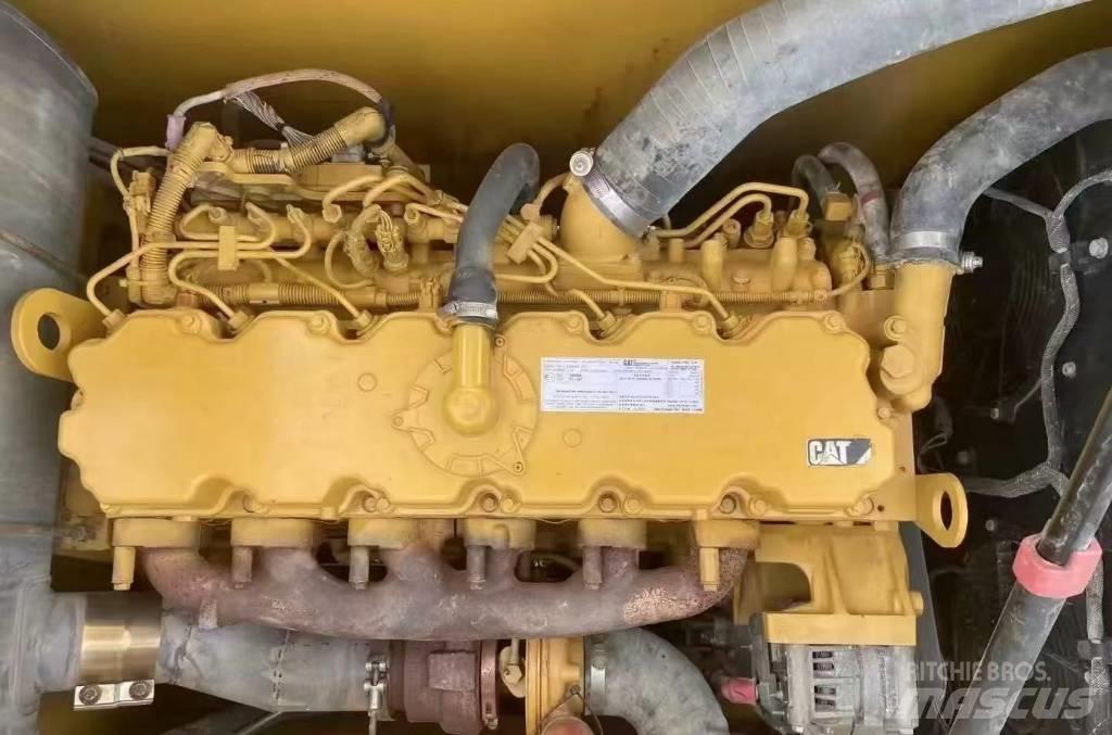 CAT 320 D 大型油圧ショベル12t以上（パワーショベル・ユンボ）