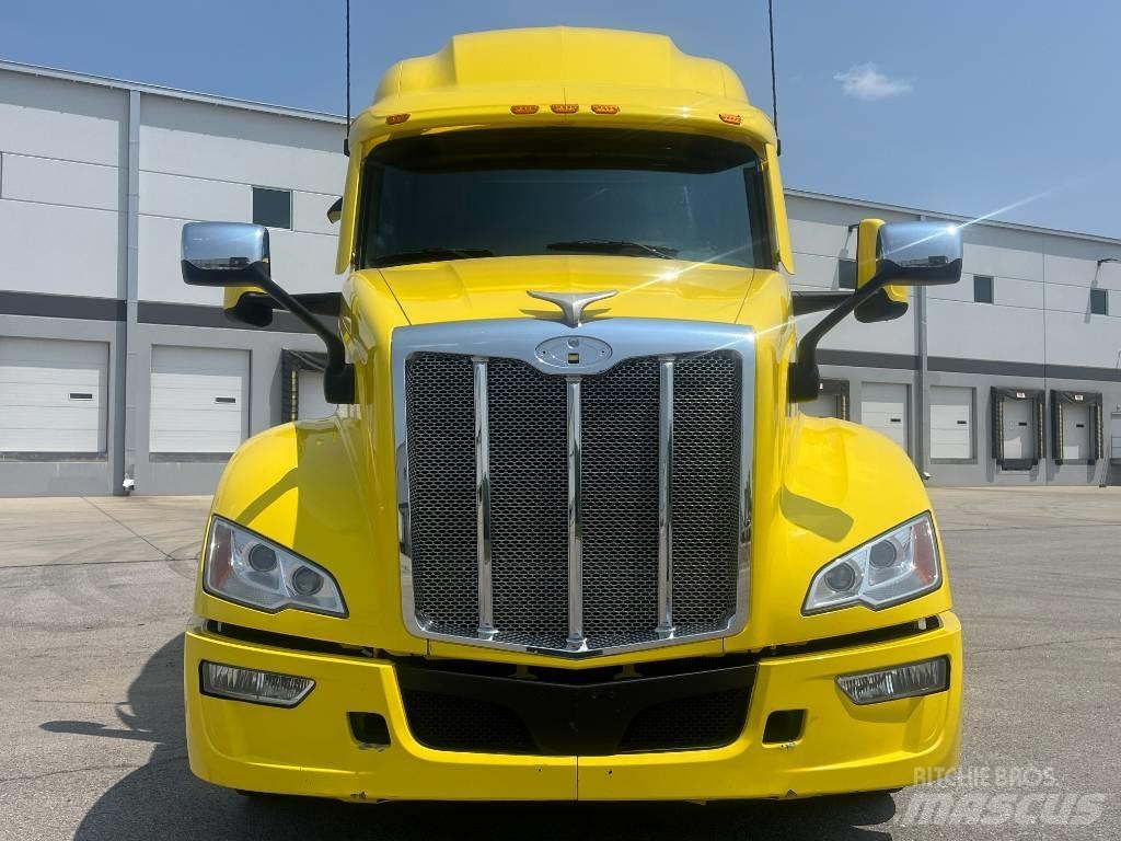 Peterbilt 579 中古トラクターヘッド | トレーラーヘッド