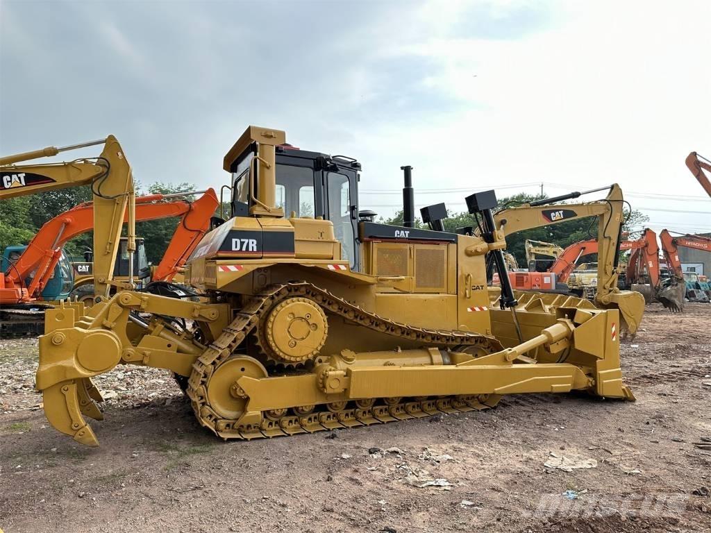 CAT D7R ブルドーザー