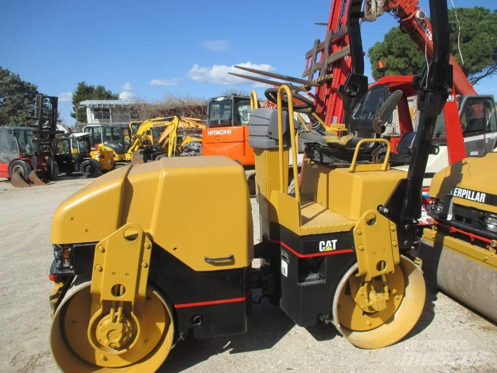 CAT CB 214 E タンデムローラ