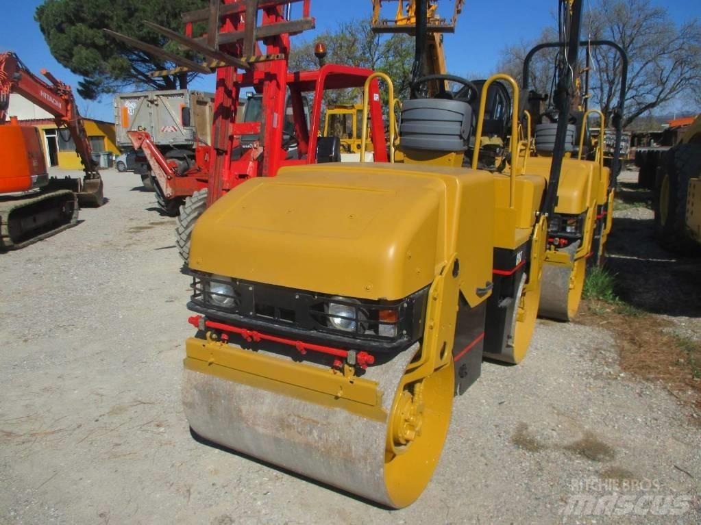 CAT CB 214 E タンデムローラ