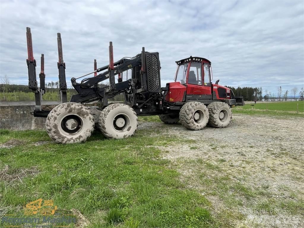Komatsu 895 フォワーダー