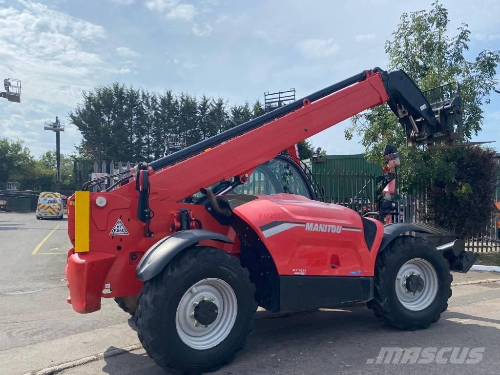 Manitou MT 1335 テレスコーピックハンドラー